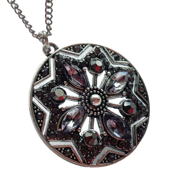 NEW Medallion Pendant Necklace Bling - Picture 8 of 13